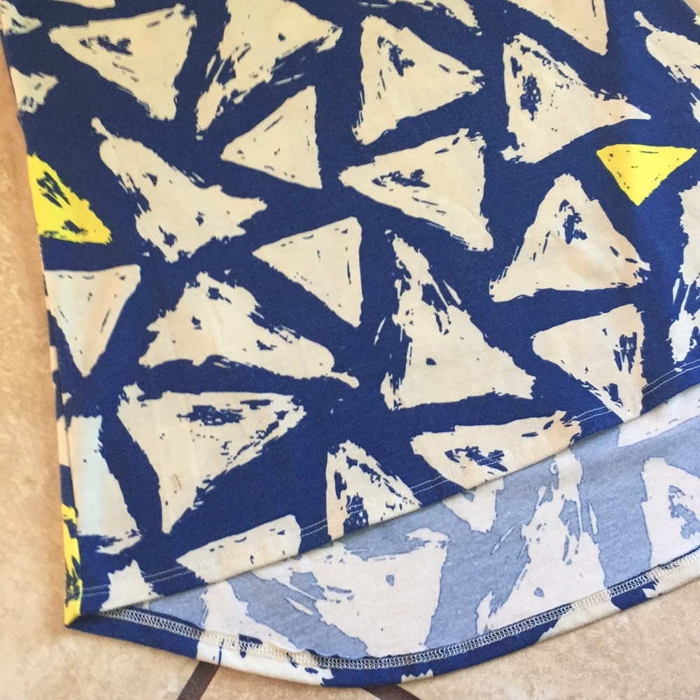 LULAROE Top - Picture 3 of 8